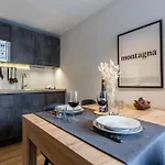 Hellochalet - Friends House Apartmán